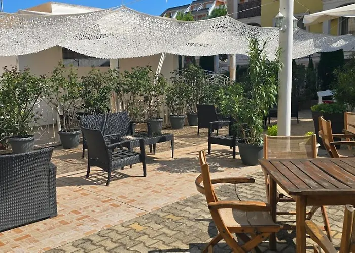 Vanilla Garden 3*