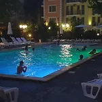 Lejlighedshotel Vanilla Garden 3*