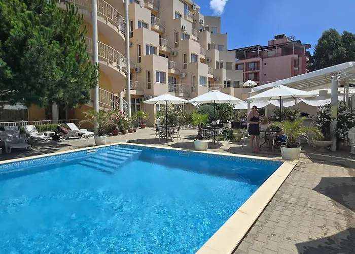 Vanilla Garden Aparthotel