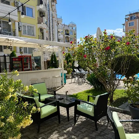 Vanilla Garden Apartmanhotel 3*